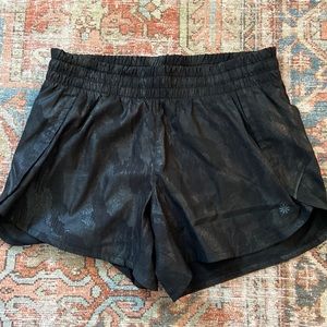 Athleta athletic short size small